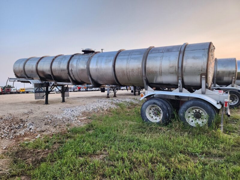 U-4754 1996 West-Mark 6700 Gallon Stainless Steel Semi Tanker