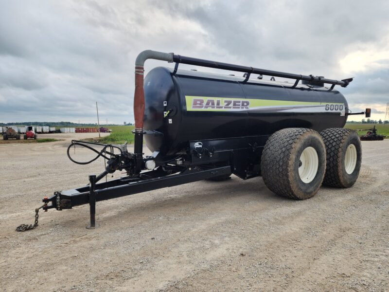 #22 Balzer 6000 Gallon Tandem Round Tanker w. Rear Steerable Axle