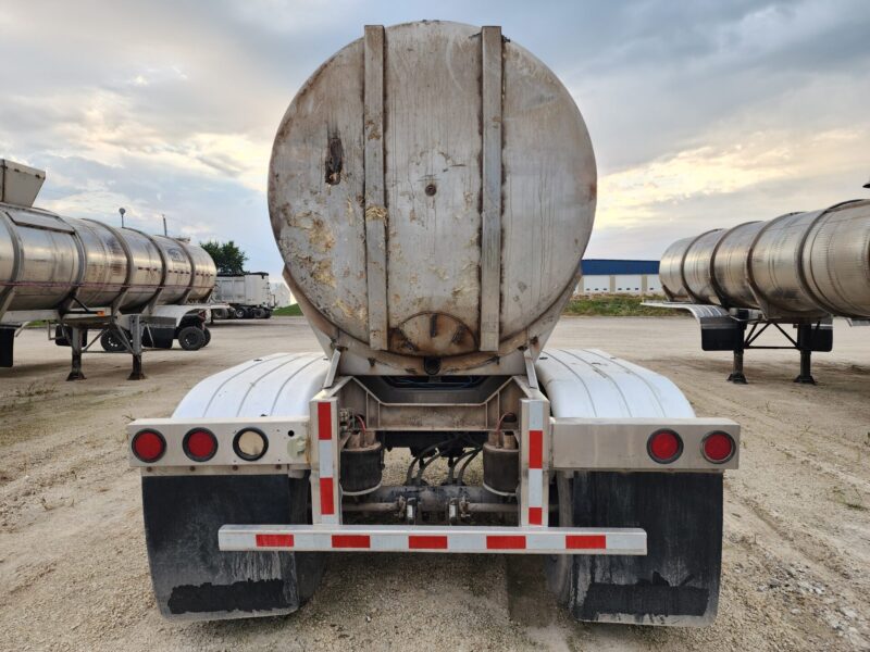 U-4756 1997 West-Mark 6700 Gallon Stainless Steel Semi Tanker