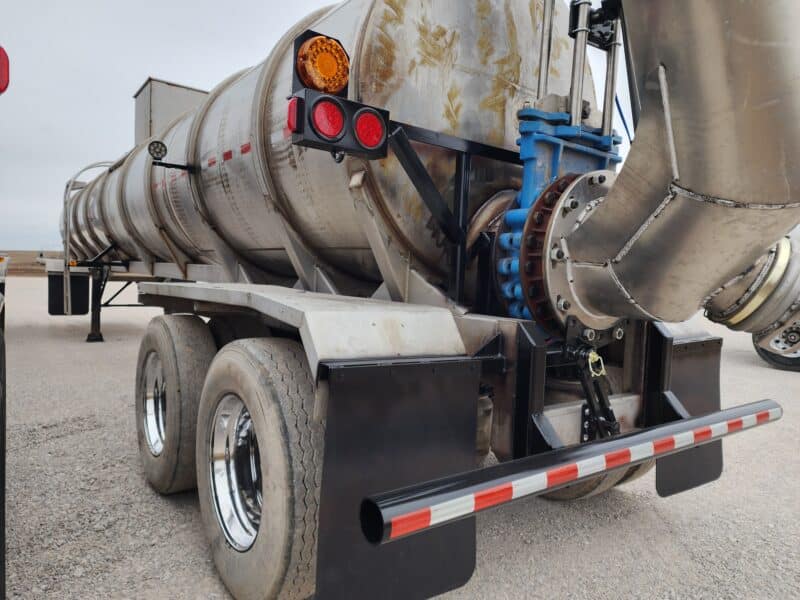 U-4753 1991 West-Mark 6700 Gallon Stainless Steel Semi Tanker