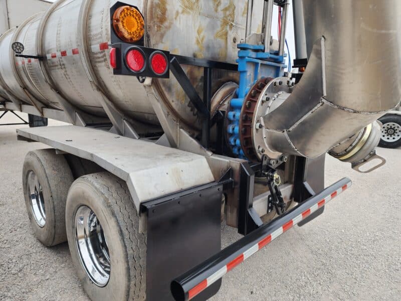 U-4753 1991 West-Mark 6700 Gallon Stainless Steel Semi Tanker