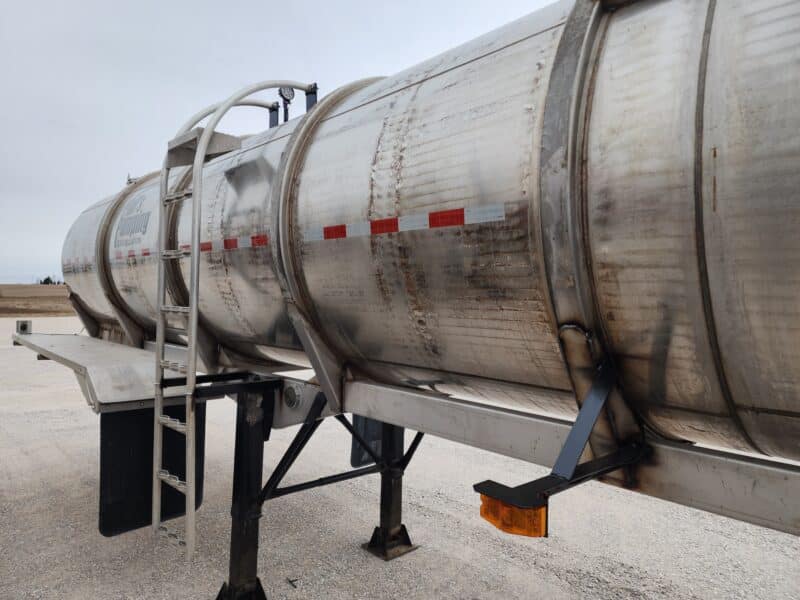 U-4753 1991 West-Mark 6700 Gallon Stainless Steel Semi Tanker