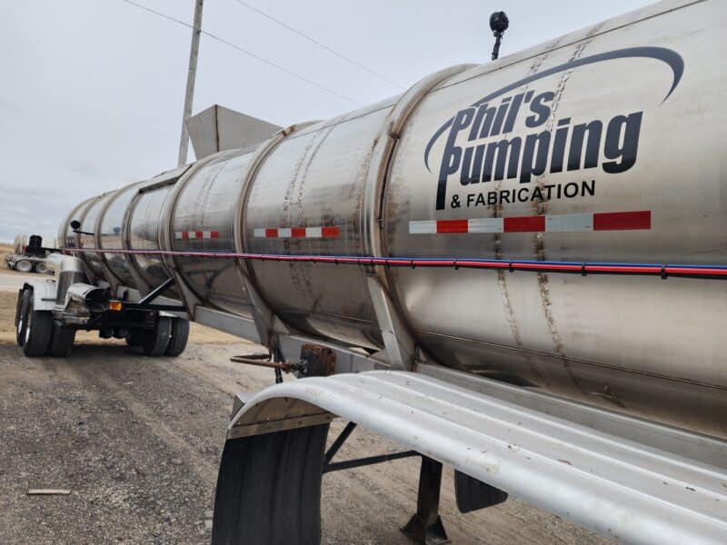 U-4756 1997 West-Mark 6700 Gallon Stainless Steel Semi Tanker