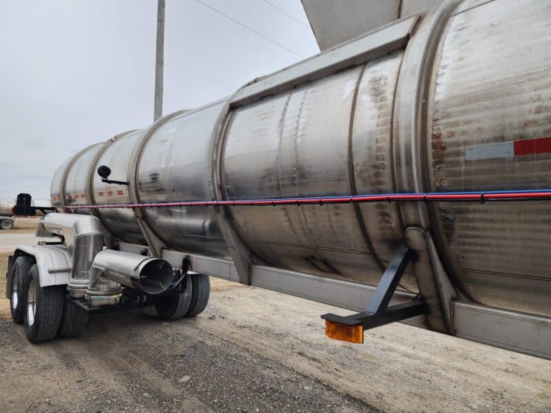 U-4756 1997 West-Mark 6700 Gallon Stainless Steel Semi Tanker