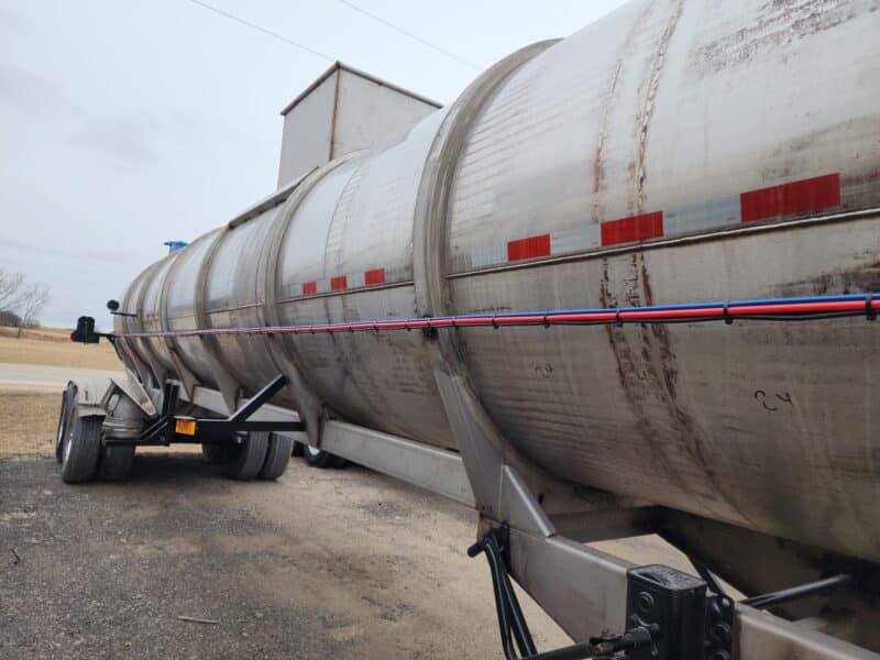 U-4755 1989 West-Mark 6700 Gallon Stainless Steel Semi Tanker