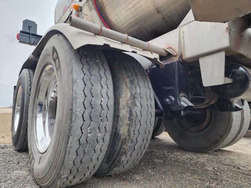 U-4755 1989 West-Mark 6700 Gallon Stainless Steel Semi Tanker