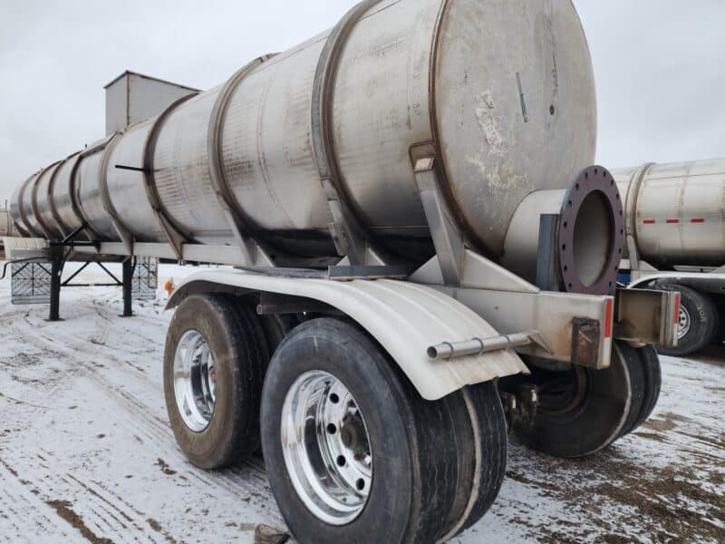 U-4754 1996 West-Mark 6700 Gallon Stainless Steel Semi Tanker