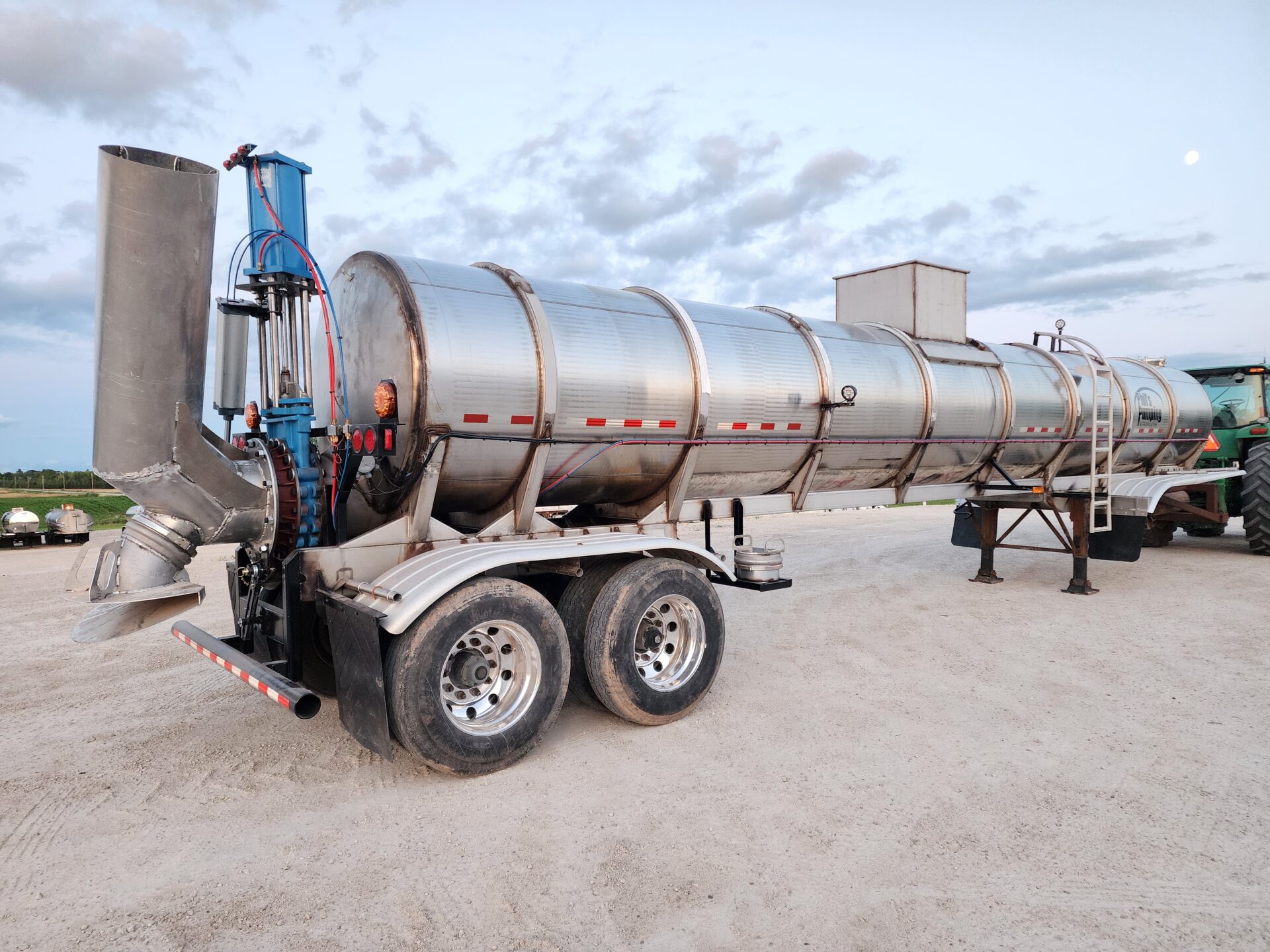 Semi Tanker Manure Spreaders