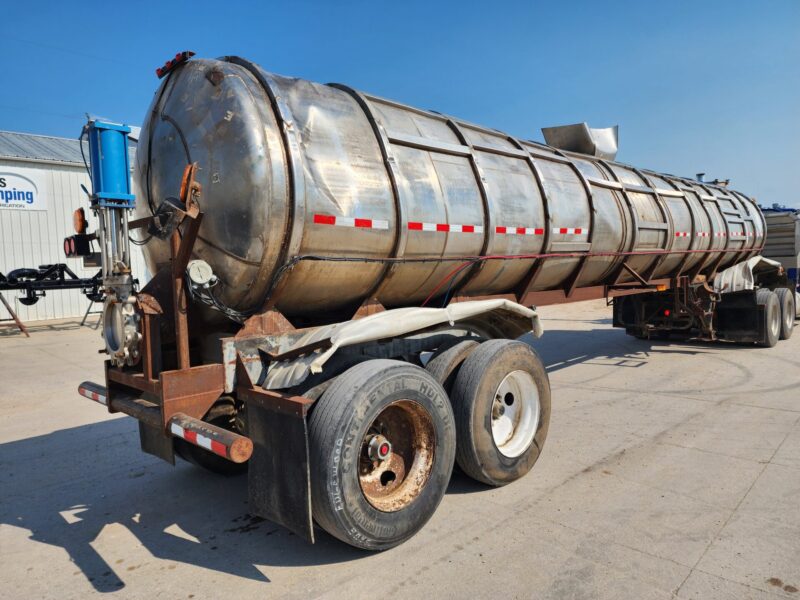 U-4757 1984 Bar-Bel 6500 Gallon Stainless Steel Semi Tanker