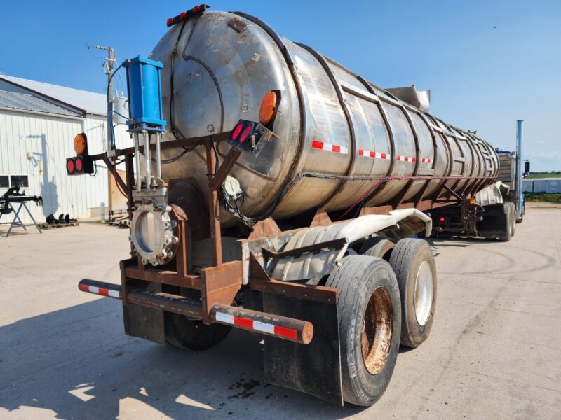 U-4757 1984 Bar-Bel 6500 Gallon Stainless Steel Semi Tanker