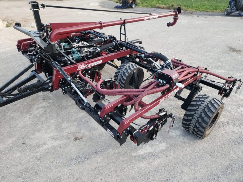 NEW 34′ Pull-type ZML Toolbar w. 17 Red Viper Gen 4 Row Units