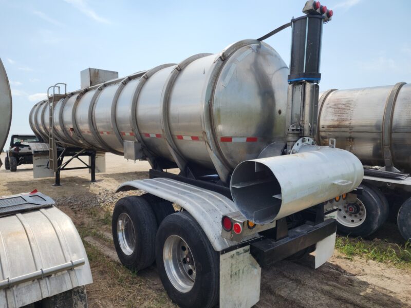 U-4758 6500 Gallon Stainless Steel Semi Tanker- 18″ Unload