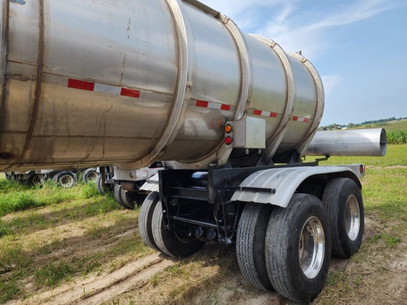 U-4758 6500 Gallon Stainless Steel Semi Tanker- 18″ Unload