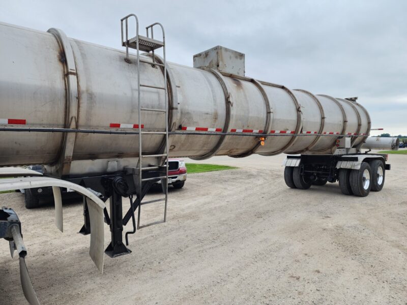 U-4762 6500 Gallon Stainless Steel Semi Tanker- 18″ Unload