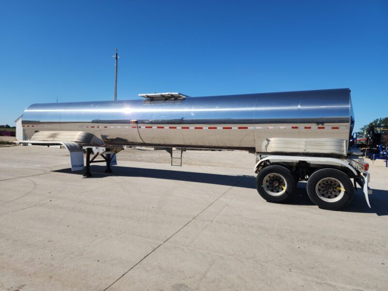 U-4764 2001 Polar 6500 Gallon Stainless Steel Semi Tanker