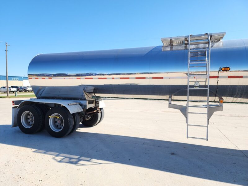 U-4764 2001 Polar 6500 Gallon Stainless Steel Semi Tanker