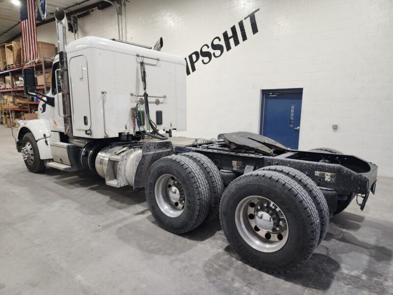 2018 Peterbilt 567