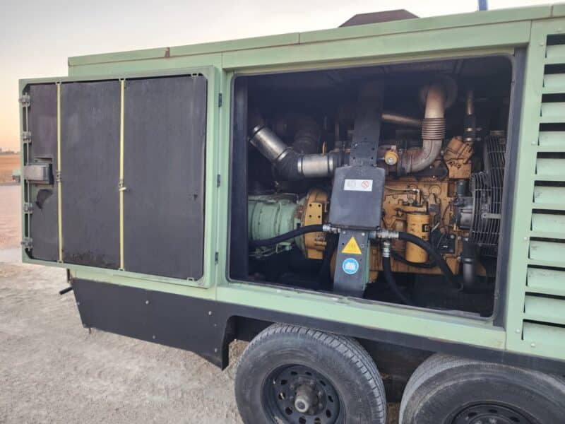 900 CFM SullAir Compressor Cat C9 Acert Engine. Only 5615 Hours.