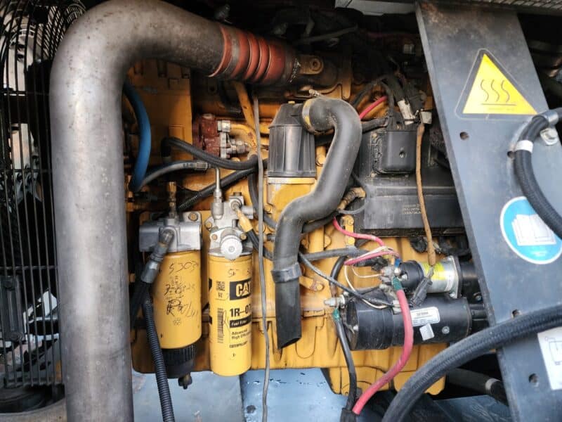 900 CFM SullAir Compressor Cat C9 Acert Engine. Only 5615 Hours.