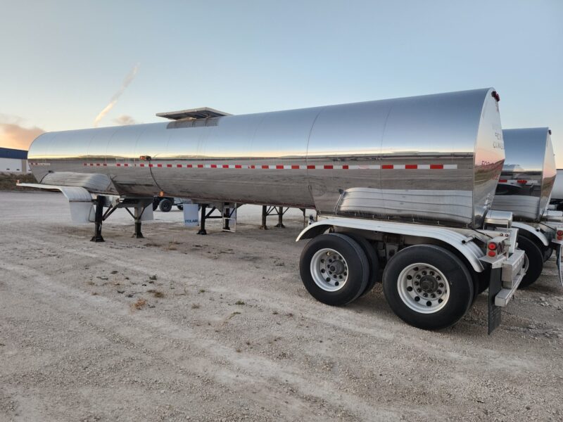 U-4765 2001 Polar 6500 Gallon Stainless Steel Semi Tanker