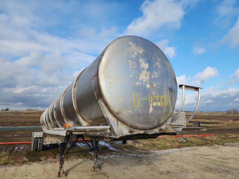 U-4768 2006 West-Mark 6700 Gallon Stainless Steel Semi Tanker