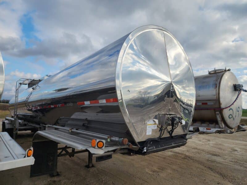 U-4772 1994 Bar-Bel 6500 Gallon Stainless Steel Semi Tanker