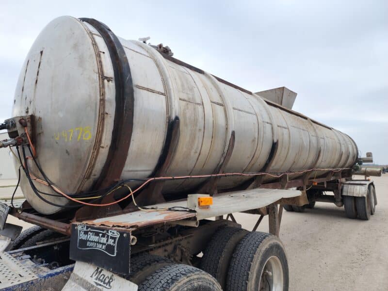 U-4778 Dual 12″ Unload Stainless Steel Semi Tanker