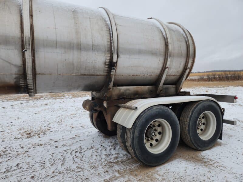 U-4772 1994 Bar-Bel 6500 Gallon Stainless Steel Semi Tanker