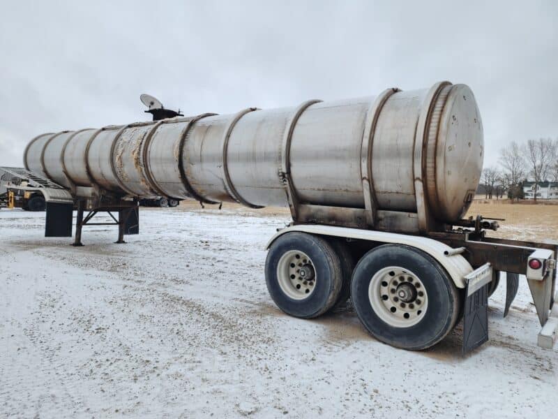 U-4772 1994 Bar-Bel 6500 Gallon Stainless Steel Semi Tanker