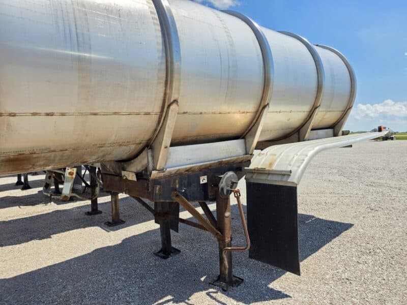 U-4772 1994 Bar-Bel 6500 Gallon Stainless Steel Semi Tanker