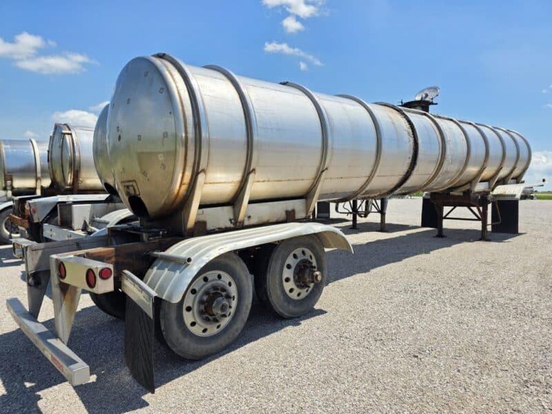 U-4772 1994 Bar-Bel 6500 Gallon Stainless Steel Semi Tanker