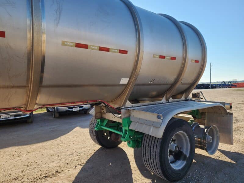 U-4776 2016 Polar 8500 Gallon Stainless Steel Semi Tanker