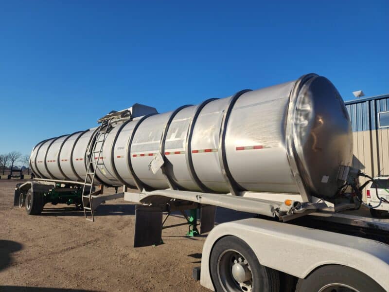 U-4776 2016 Polar 8500 Gallon Stainless Steel Semi Tanker