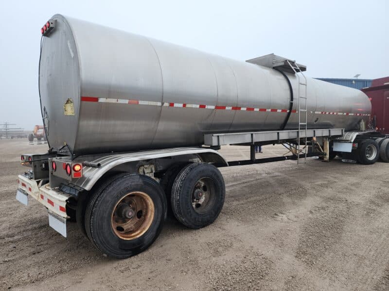 U-4774 1979 Butler 6900 Gallon Stainless Steel Semi Tanker