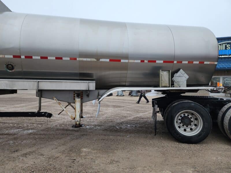 U-4774 1979 Butler 6900 Gallon Stainless Steel Semi Tanker