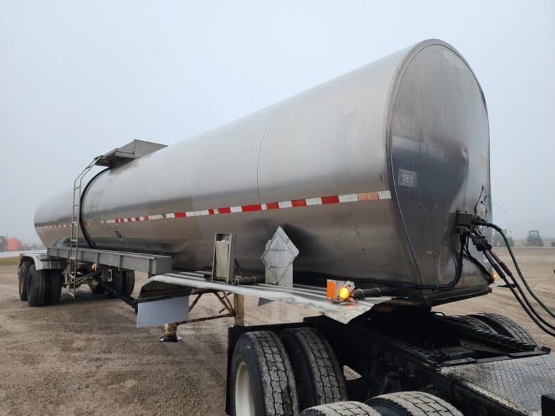 U-4774 1979 Butler 6900 Gallon Stainless Steel Semi Tanker