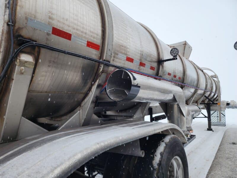 U-4767 1999 West-Mark 6700 Gallon Stainless Steel Semi Tanker