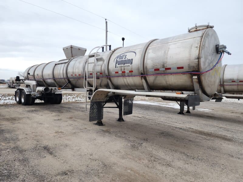 U-4767 1999 West-Mark 6700 Gallon Stainless Steel Semi Tanker