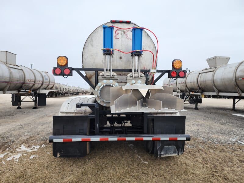 U-4767 1999 West-Mark 6700 Gallon Stainless Steel Semi Tanker