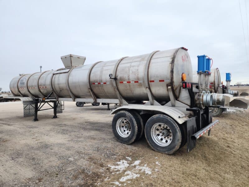 U-4767 1999 West-Mark 6700 Gallon Stainless Steel Semi Tanker