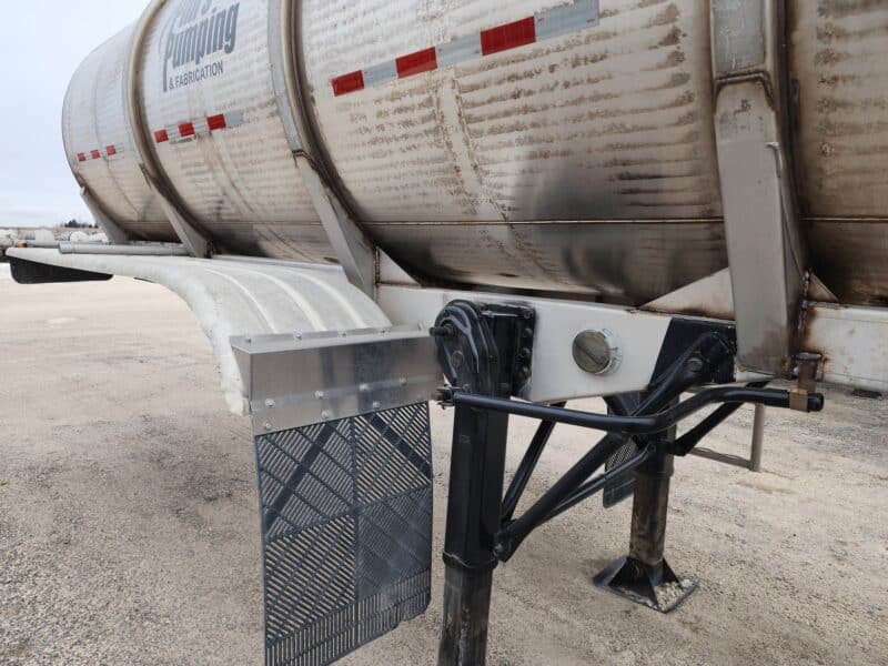 U-4767 1999 West-Mark 6700 Gallon Stainless Steel Semi Tanker