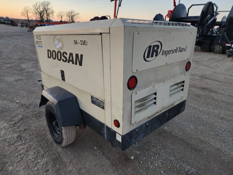 AC-74 425 CFM 2014 Doosan Cummins Engine Air Compressor