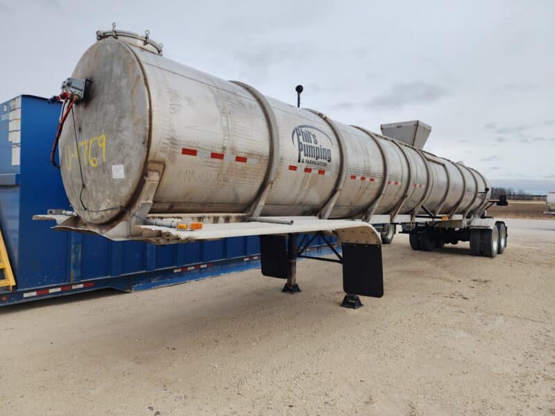 U-4769 1999 West-Mark 6700 Gallon Stainless Steel Semi Tanker