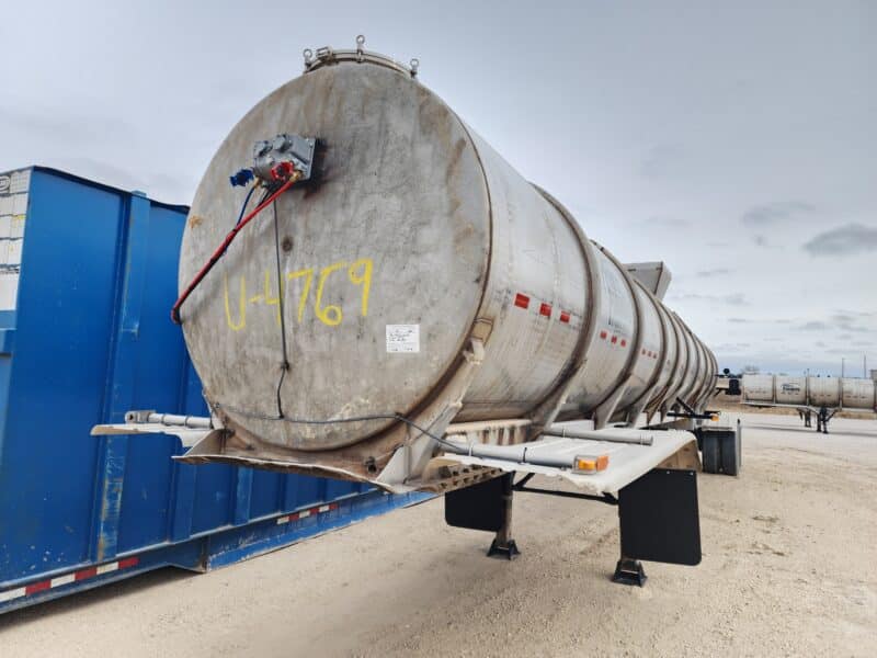 U-4769 1999 West-Mark 6700 Gallon Stainless Steel Semi Tanker