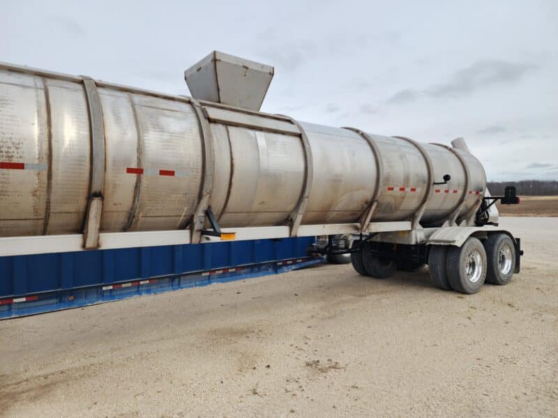 U-4769 1999 West-Mark 6700 Gallon Stainless Steel Semi Tanker