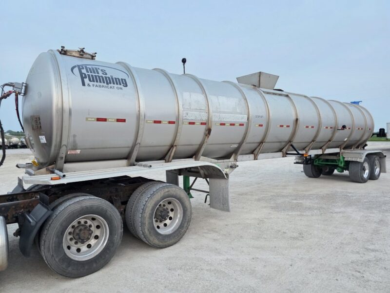 U-4776 2016 Polar 8500 Gallon Stainless Steel Semi Tanker