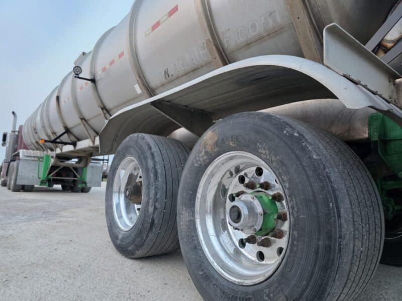 U-4776 2016 Polar 8500 Gallon Stainless Steel Semi Tanker