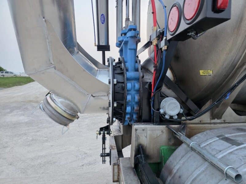 U-4776 2016 Polar 8500 Gallon Stainless Steel Semi Tanker