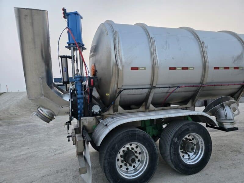 U-4776 2016 Polar 8500 Gallon Stainless Steel Semi Tanker
