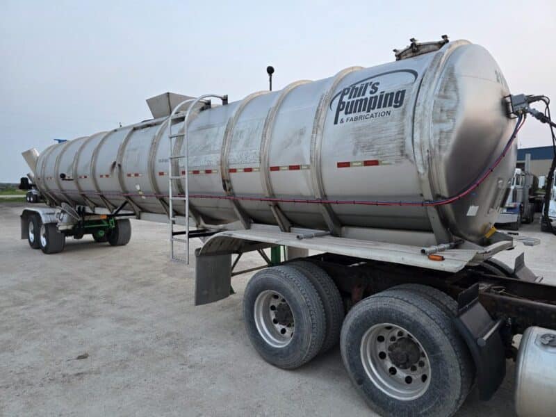 U-4776 2016 Polar 8500 Gallon Stainless Steel Semi Tanker